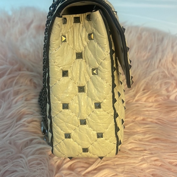 Valentino Rock-stud Matelasse Leather Quilted Shoulder bag - Picture 5 of 9